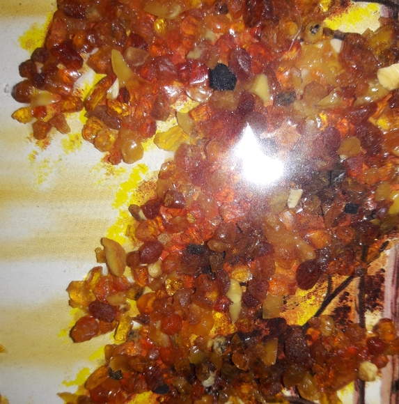 Exclusive
Painting with natural Baltic Amber - Picture 3 of 4